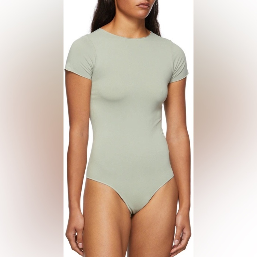 SKIMS Essential T-Shirt Bodysuit